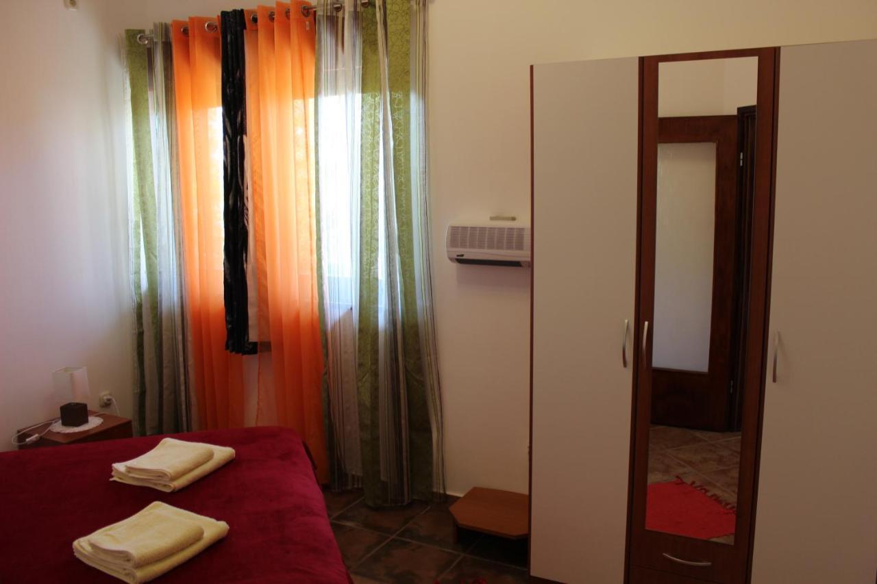 Apartment Mis Floura Fiume Esterno foto