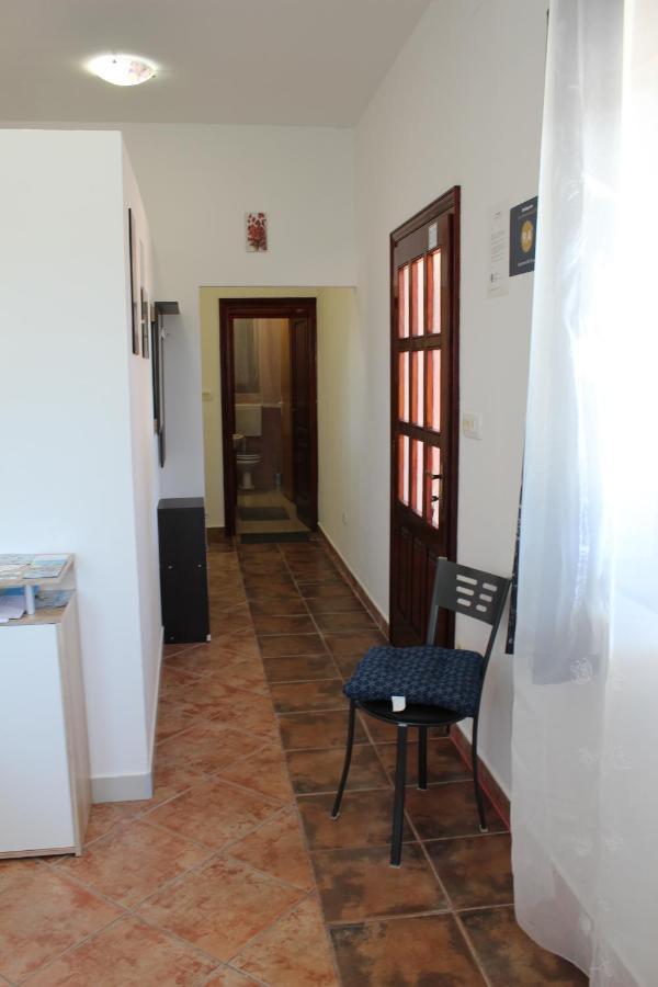 Apartment Mis Floura Fiume Esterno foto